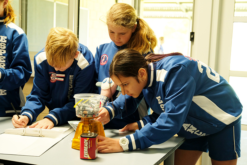 Esperance Primary School Energisers Recycle Batteries